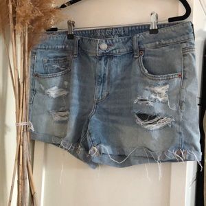 Ripped Denim shorts 🌞